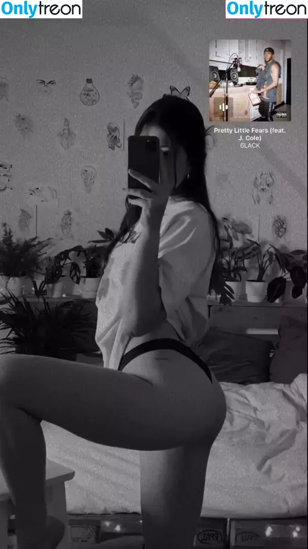 Leonie Busse голая photo #0208 (leonie__busse)