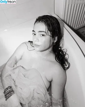  nude photo #0008