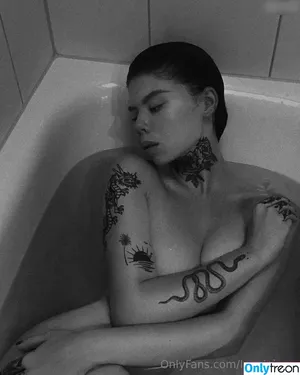 Leonie Jeen / leonie.jeen nude photo #0081