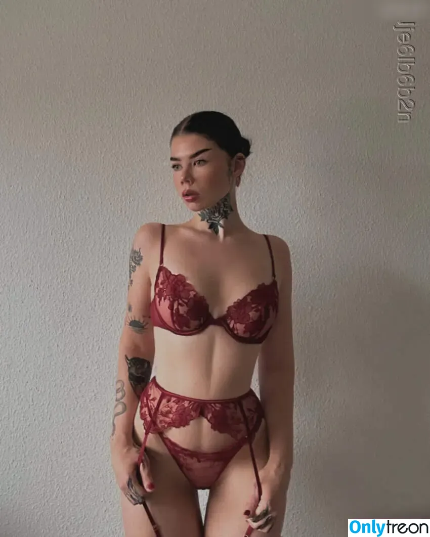 Leonie Jeen nude photo #0089 (leonie.jeen)