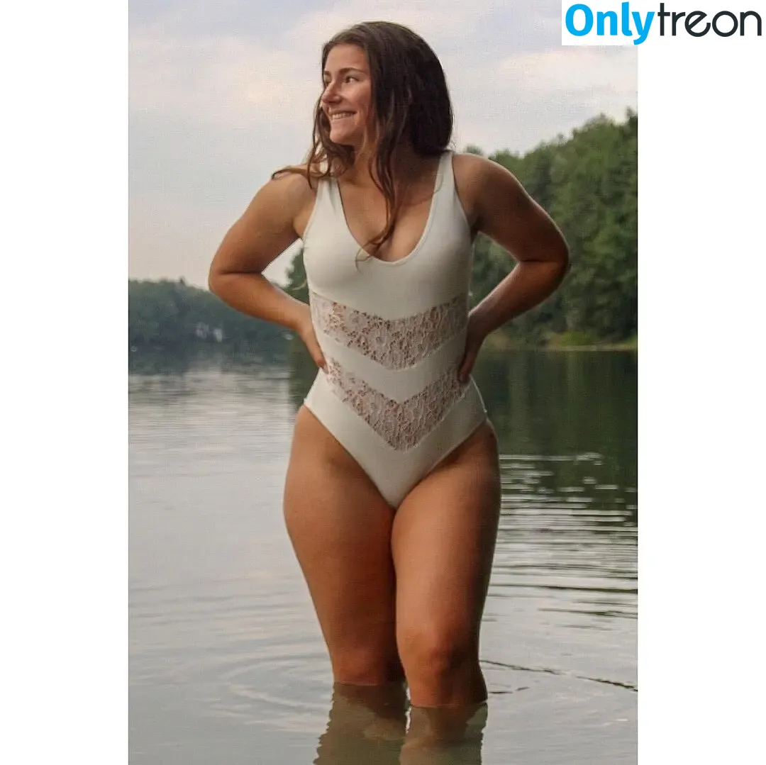 Leonie Kommoss голая photo #0207 (leonie.kommoss / leoniekommoss)