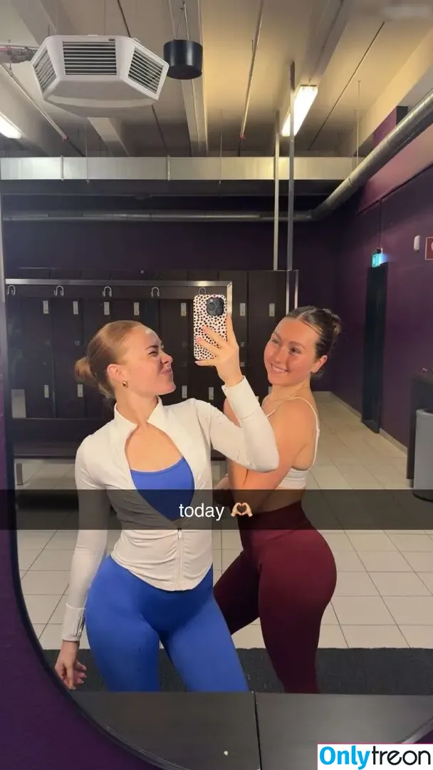 Leoobalys nude photo #1918 (sarahtoninx9_)