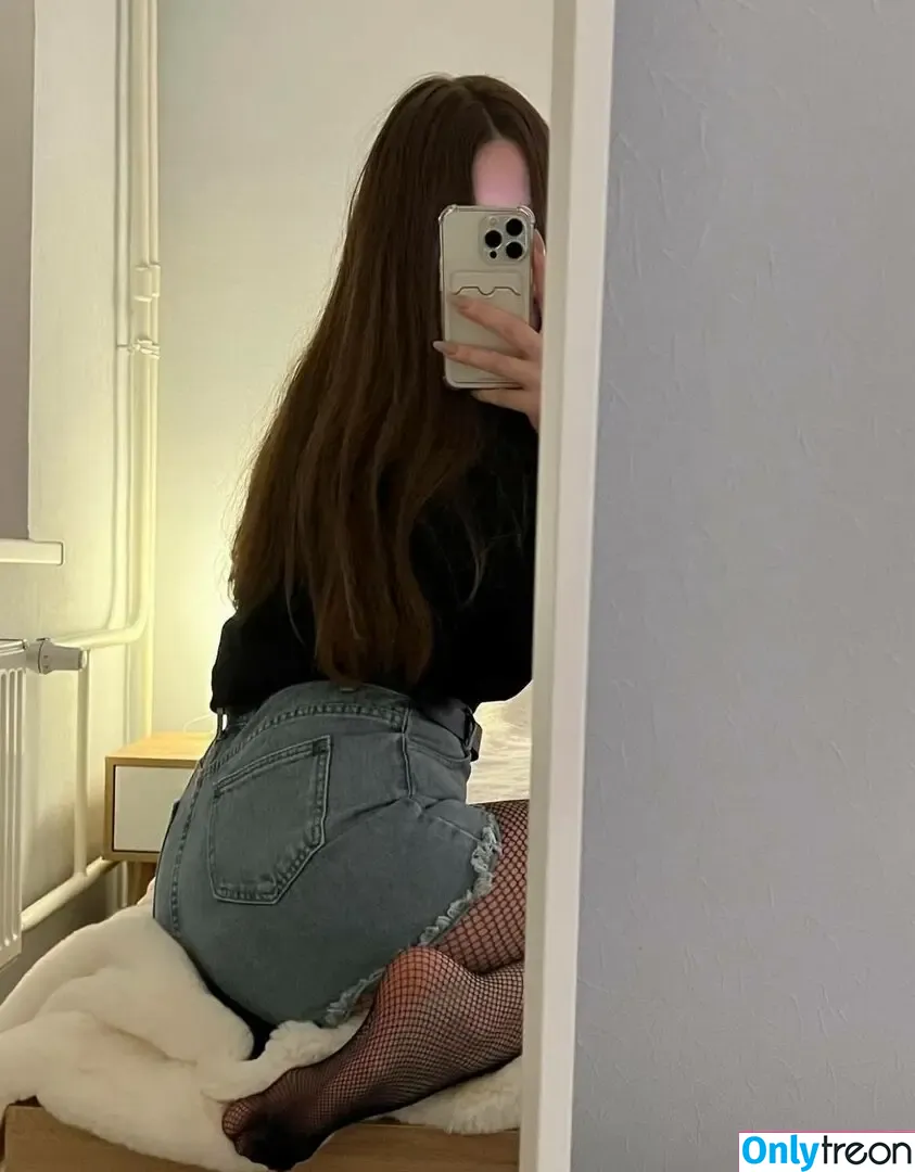 Lepreconnn nude photo #0140 (lissavin / lisssssikkkk)
