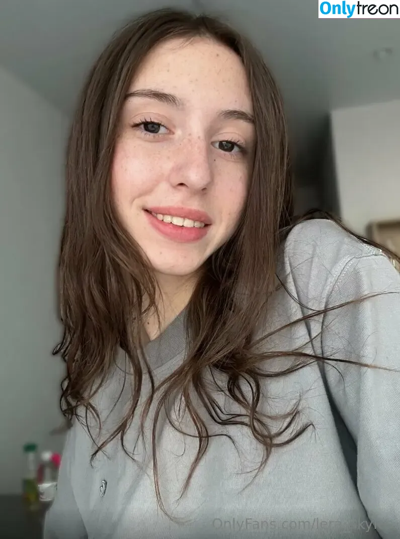 lera_skyies голая photo #0016 (lera_skyies)