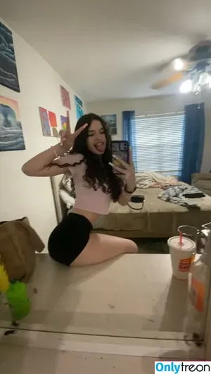 Leriahhh / hercases / hercaseslol / leahh_hhhhhh nude photo #0001