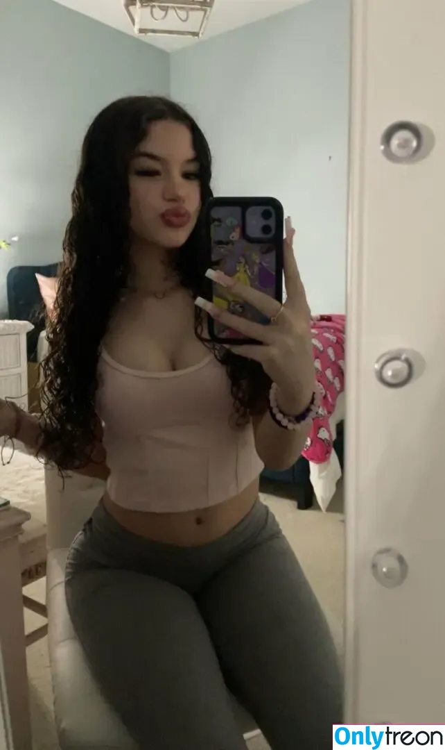 Leriahhh nude photo #0003 (hercases / hercaseslol / leahh_hhhhhh)