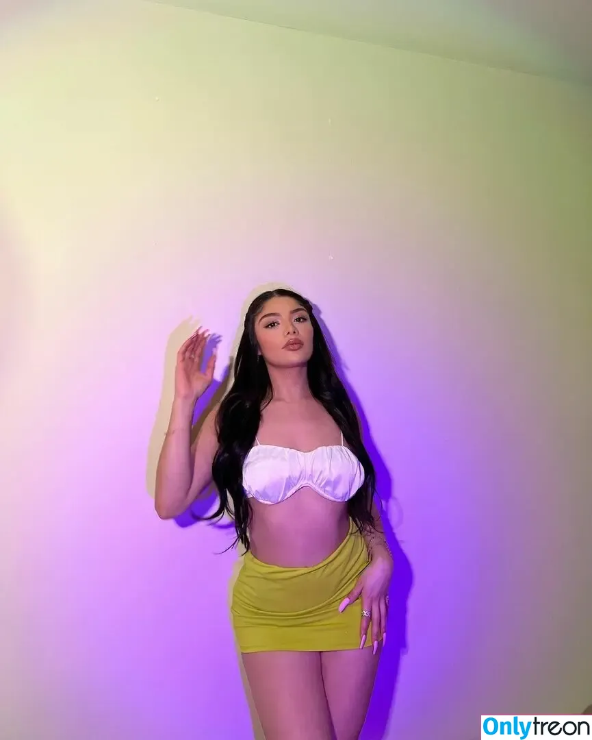 leshlieguerrero nude photo #0003 (leshlieguerrero)