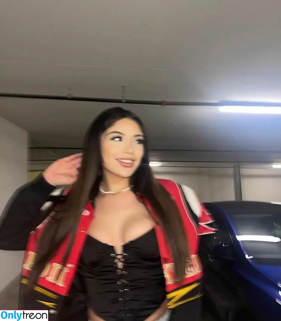 leshlieguerrero nude photo #0022 (leshlieguerrero)