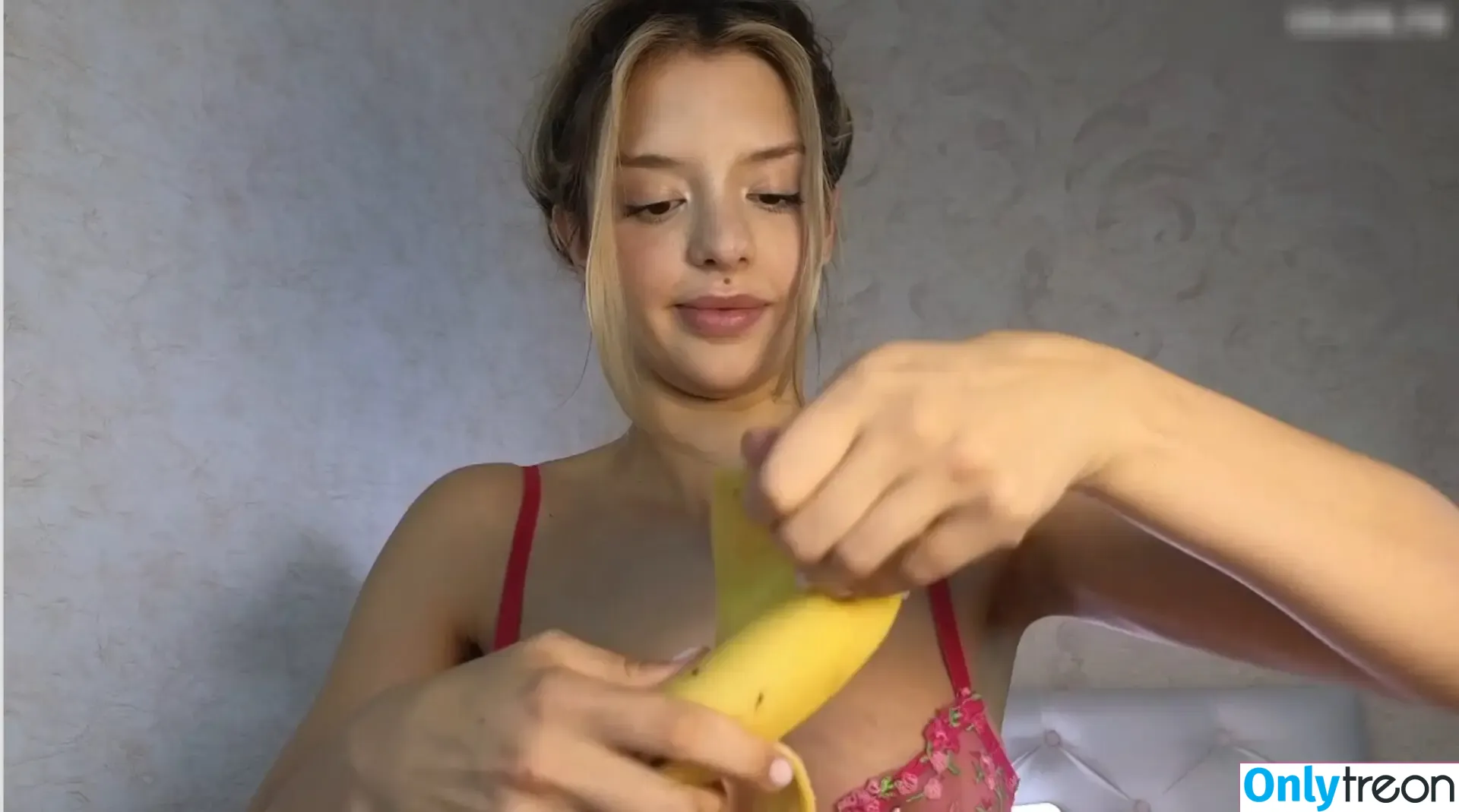 Lesi_Moon nude photo #0187 (lesliemoon01)