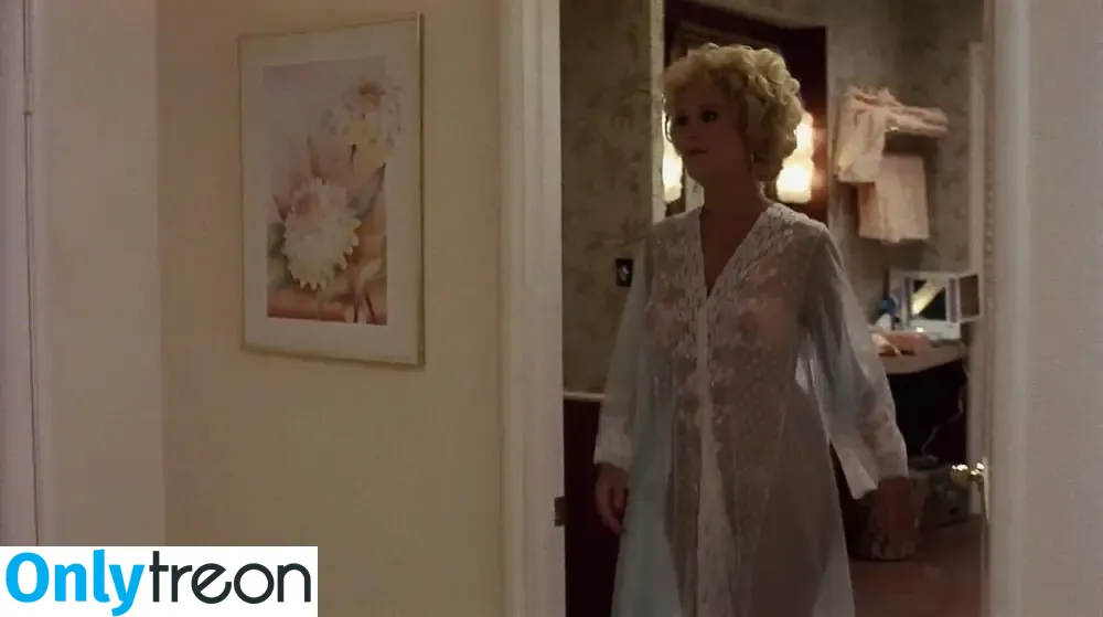 Leslie Easterbrook nude photo #0033 (beautiful.lesliee)