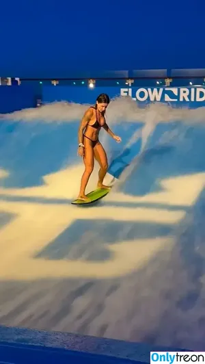 Leticia Bufoni / leticiabufoni nude photo #0453