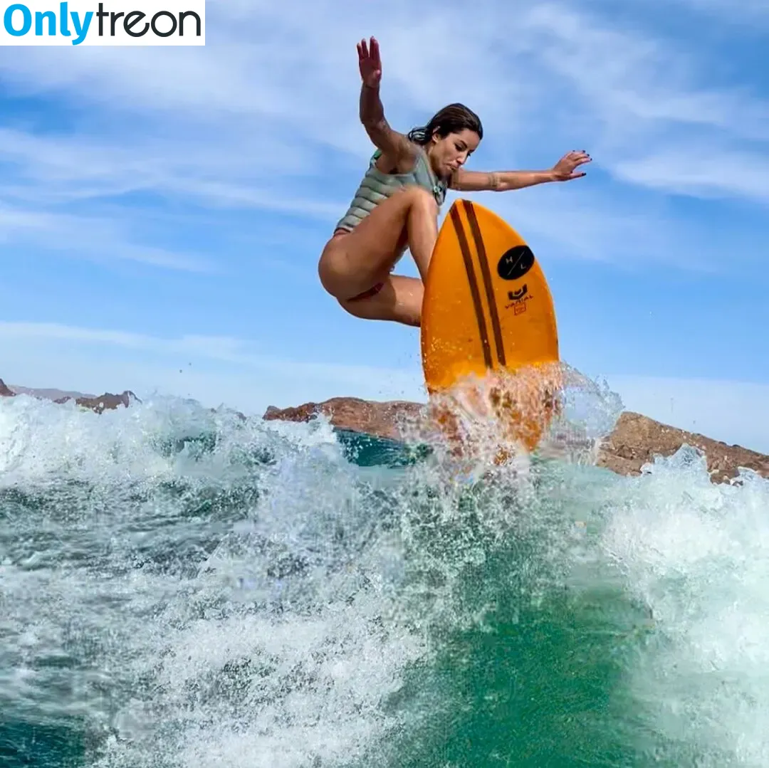 Leticia Bufoni nude photo #0101 (leticiabufoni)