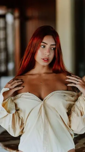 Leticia Castro / Castrollet / DEZOITOU / leticiacastroficial / thayscastro фото голая #0183