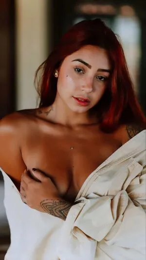 Leticia Castro / Castrollet / DEZOITOU / leticiacastroficial / thayscastro фото голая #0186