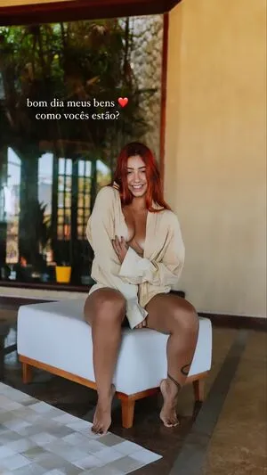 Leticia Castro / Castrollet / DEZOITOU / leticiacastroficial / thayscastro фото голая #0201
