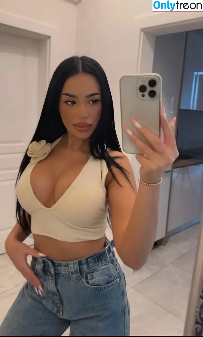 Letycia18 nude photo #0001 (letycia23)