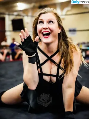 Leva Bates / wrestlingleva nude photo #0106