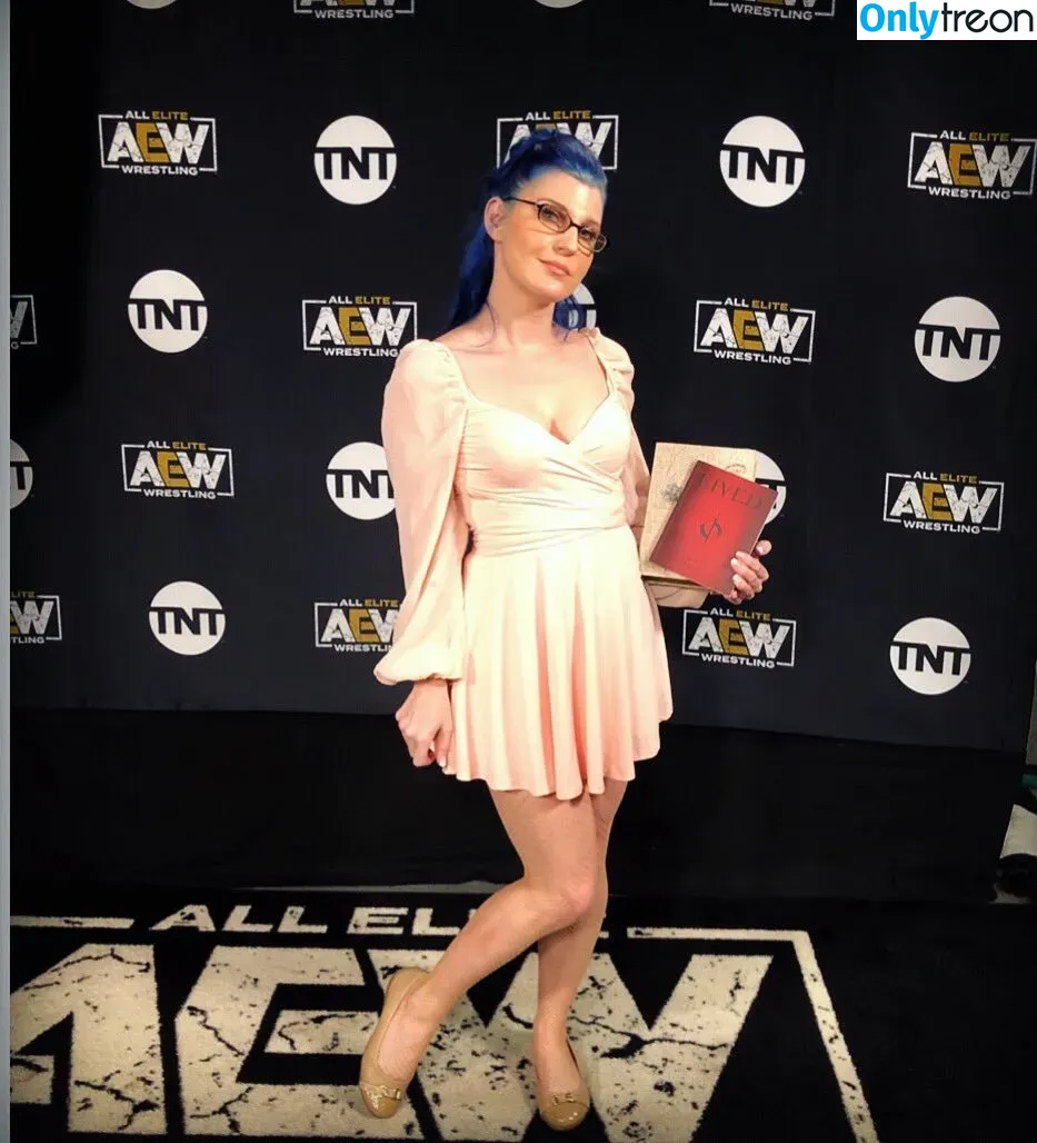 Leva Bates голая photo #0023 (wrestlingleva)