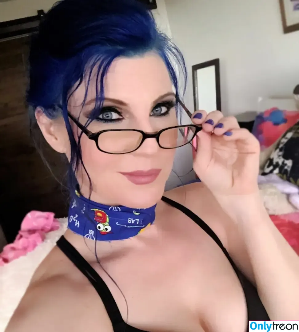 Leva Bates nude photo #0102 (wrestlingleva)