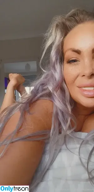 levibabestation / Jema Gilsenan / princess Levi фото голая #0277