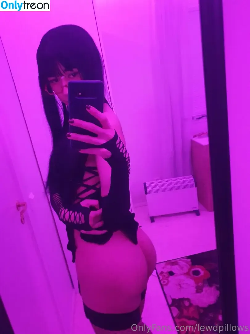 lewdpillows nude photo #0061 (lewdpillows)