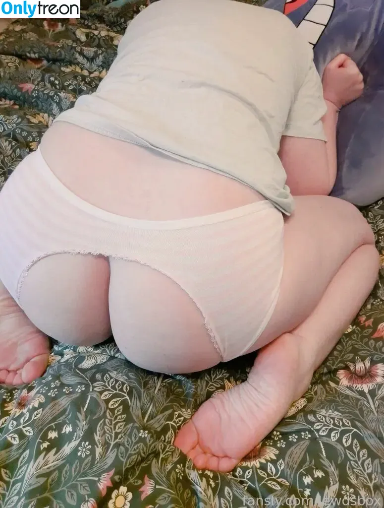 lewdsbox nude photo #0009 (lewd.box)