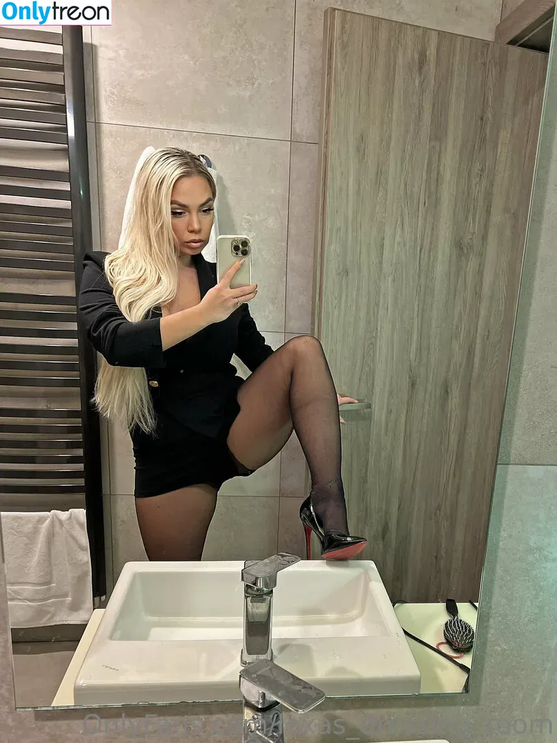 lexas_dressing_room nude photo #0033 (lexas_dressing_room)