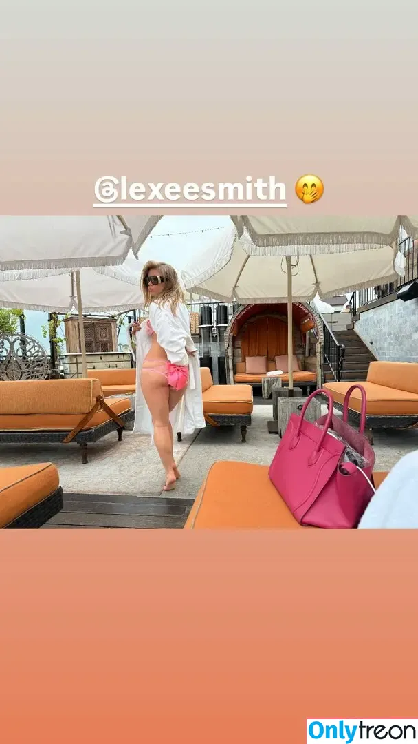 Lexee Smith nude photo #0504 (lexeesmith / lexiesmiths)