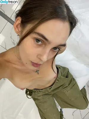 Lexi Graber / itsleeex / lexigraham nude photo #0011