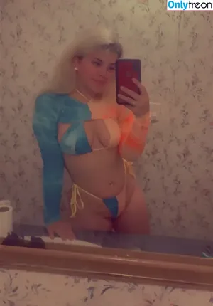  nude photo #0004