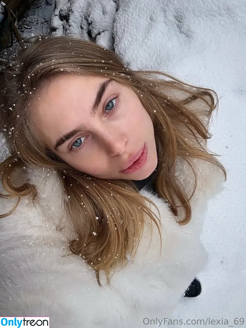 lexia_69 голая photo #0210 (ropotamnp)