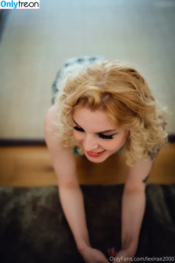 Lexilicious nude photo #0011 (Le_xxx_i2000 / taste-of-lexi)