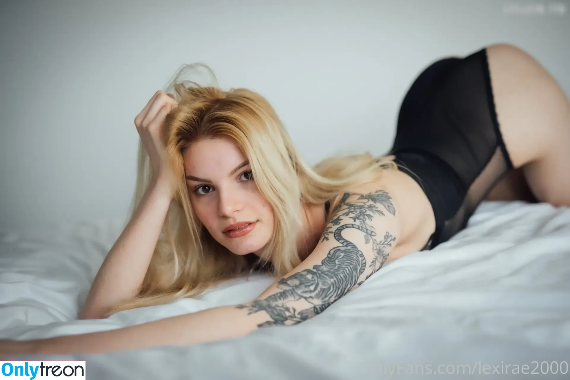 Lexilicious голая photo #0058 (Le_xxx_i2000 / taste-of-lexi)