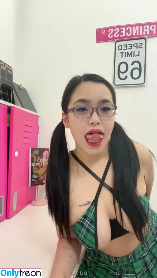lexitiu nude photo #0015 (lexitiu_)