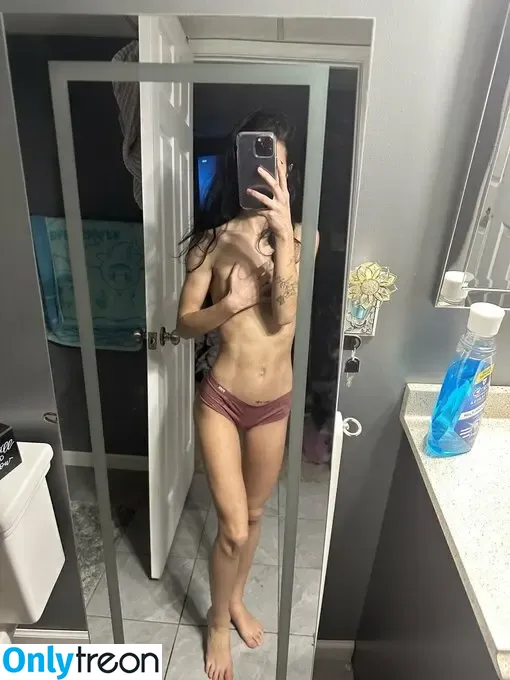 lexylovesyou33 nude photo #0007 (lorzylovey)