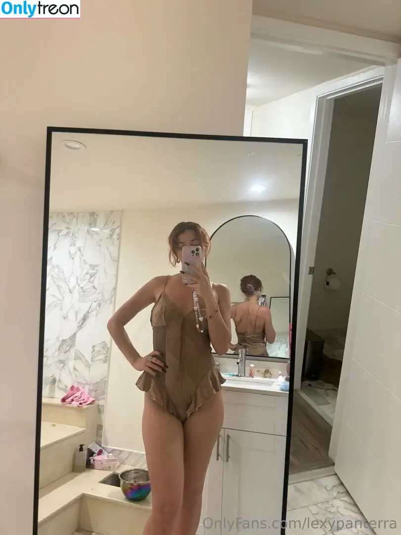 lexypanterra nude photo #0054 (lexypanterra)