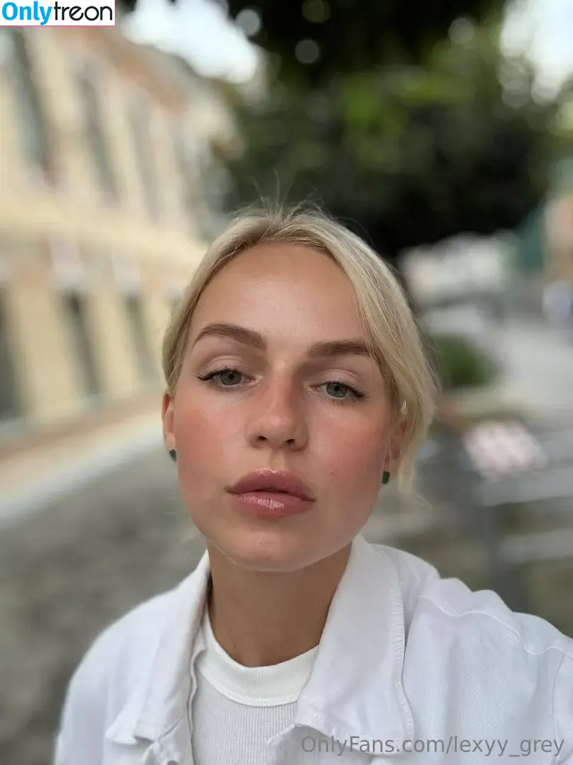 lexyy_grey nude photo #0129 (lex.grayyy)