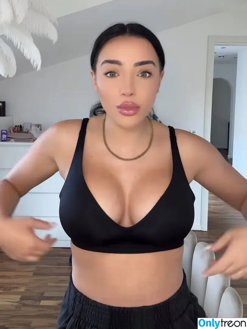 Leyla Lahouar голая photo #0149 (leylalahouar)