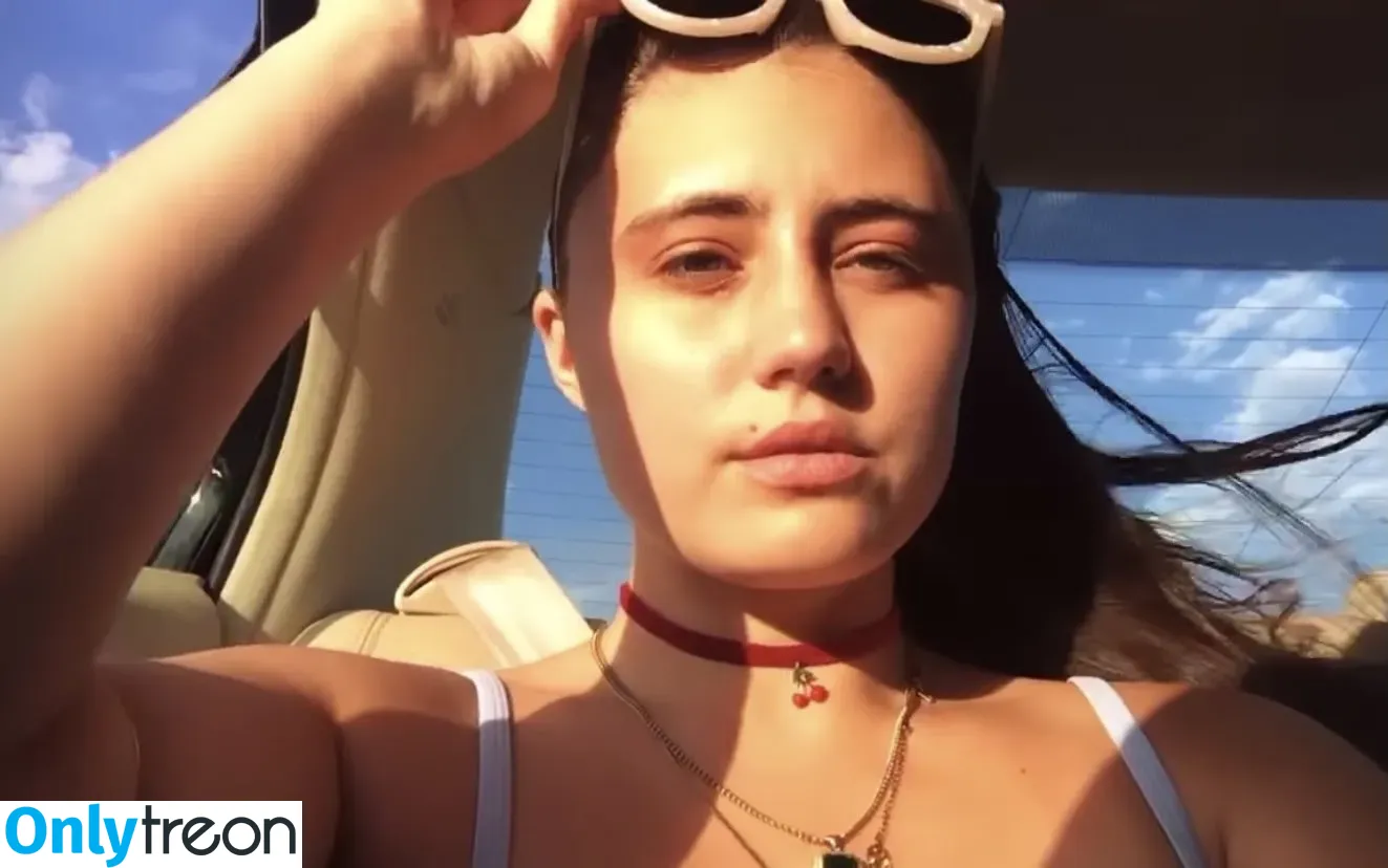 Lia Marie Johnson голая photo #0037 (LiaMarieJohnson / lia)