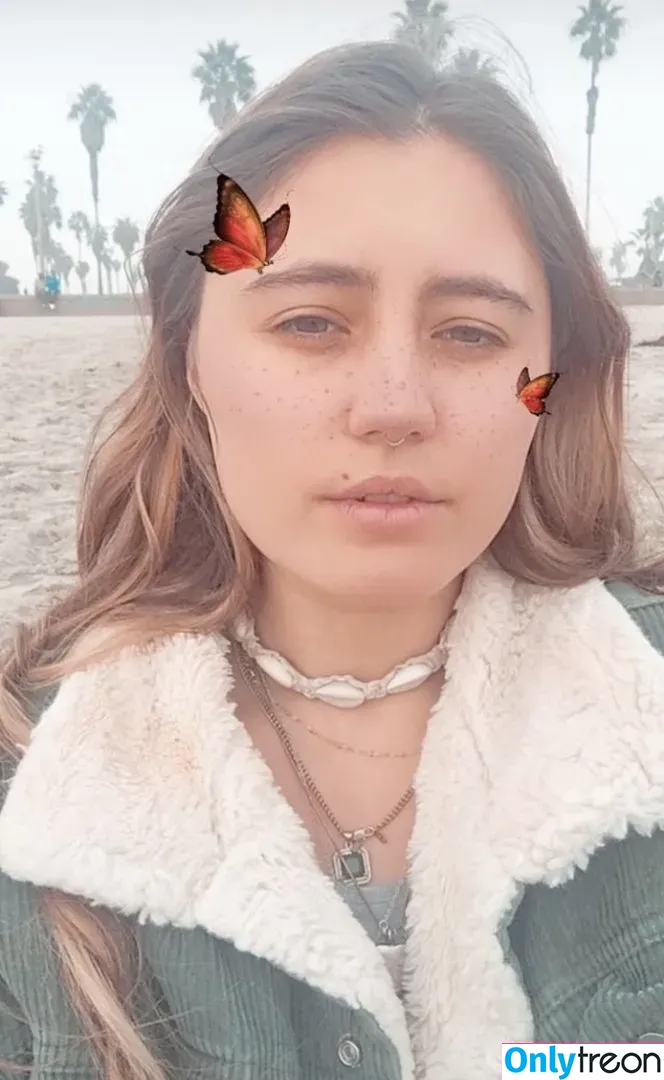 Lia Marie Johnson голая photo #0055 (LiaMarieJohnson / lia)