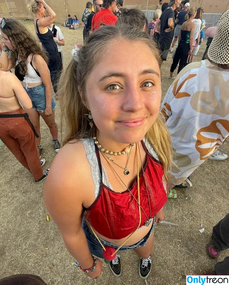 Lia Marie Johnson nude photo #0143 (LiaMarieJohnson / lia)