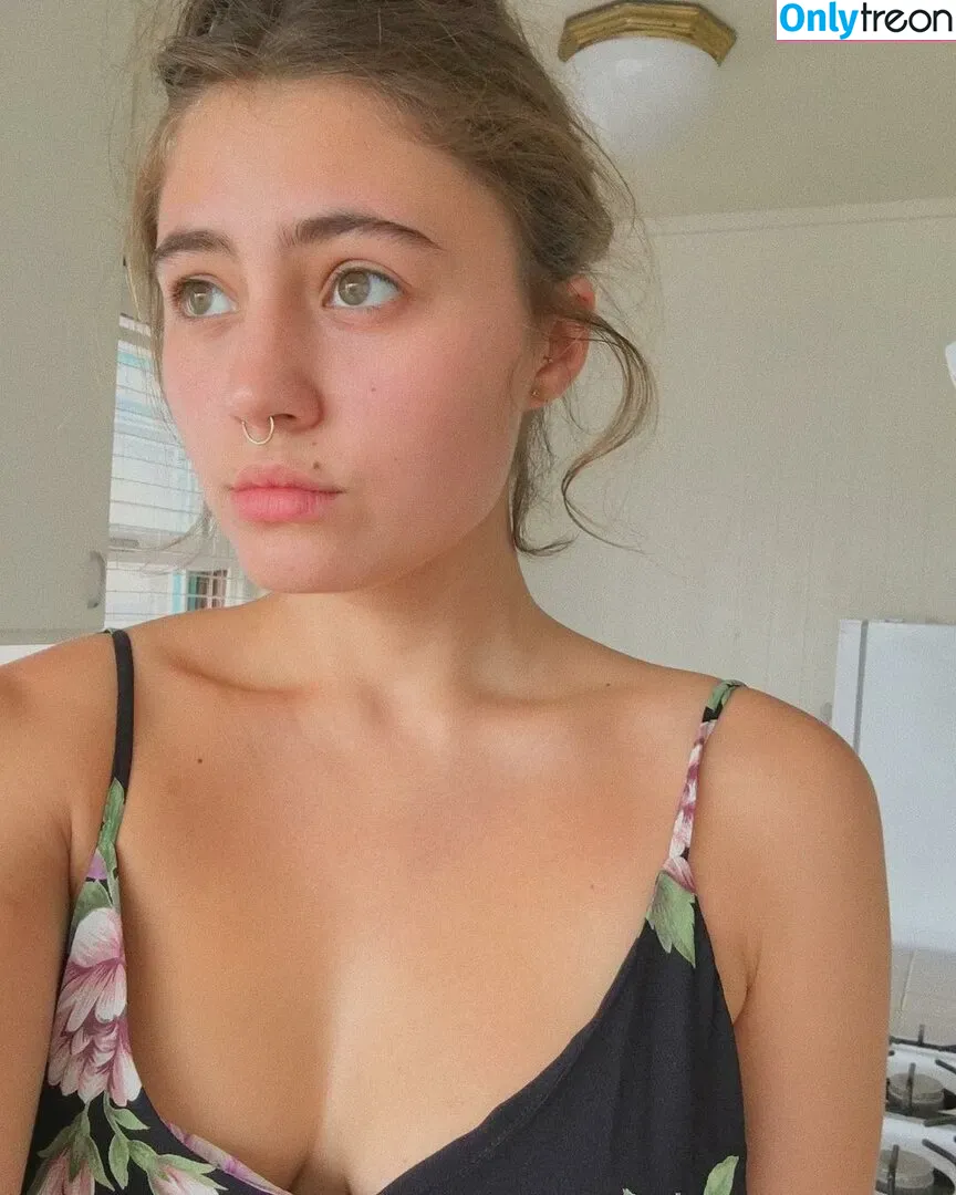 Lia Marie Johnson голая photo #0206 (LiaMarieJohnson / lia)