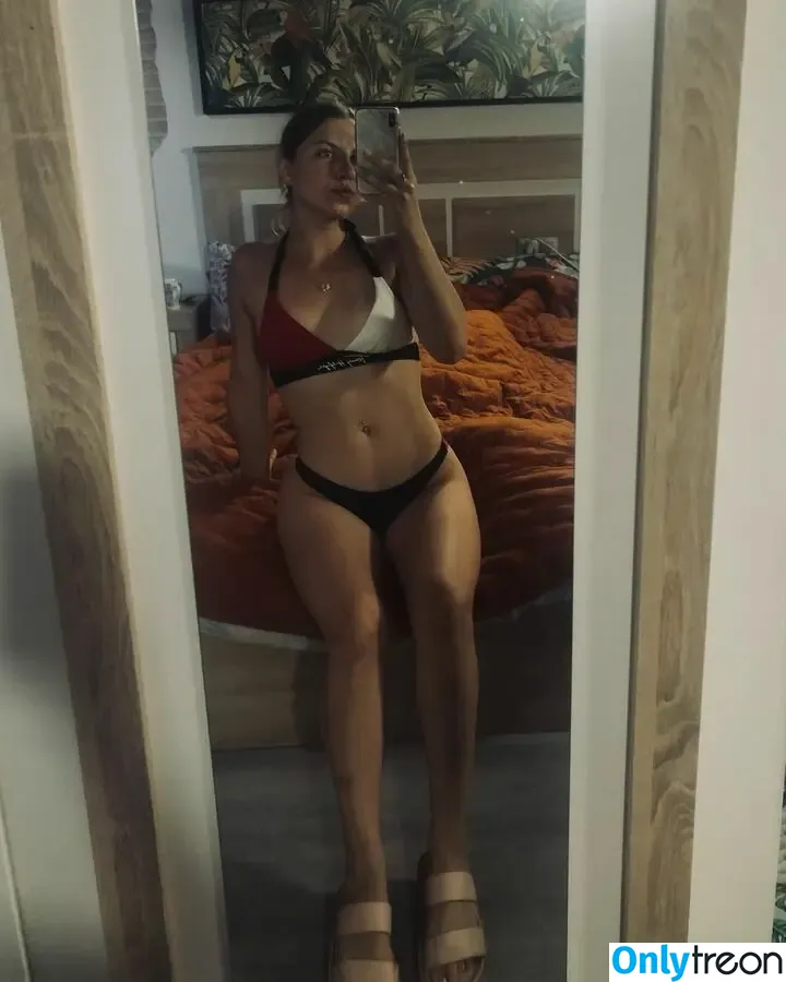Lia Swan nude photo #0012 (lia.swan_ / liaswan)