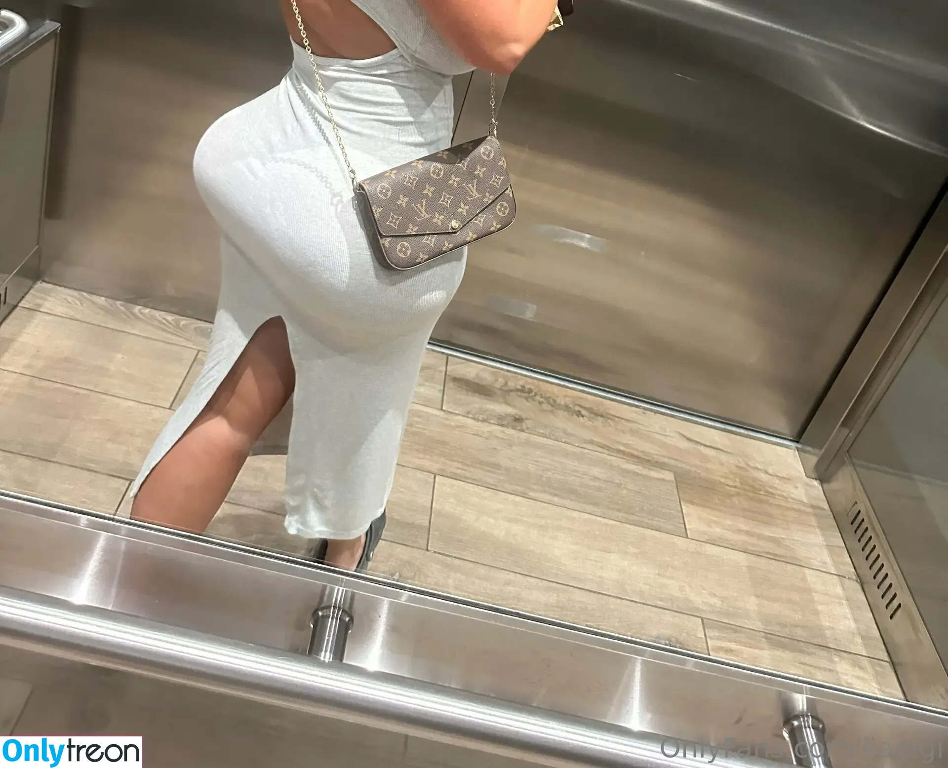 liagigi голая photo #0026 (liagigi)