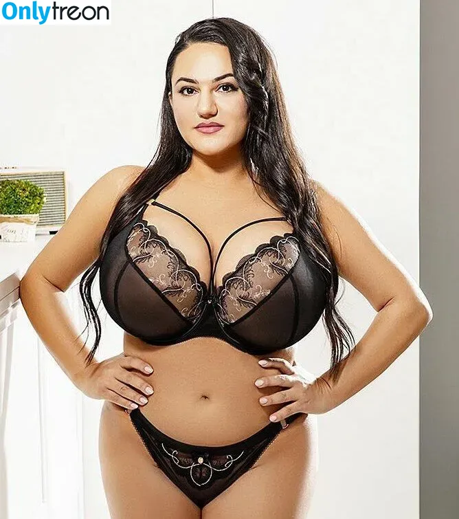 Liana голая photo #0081 (lia_g_official / lianaclay)