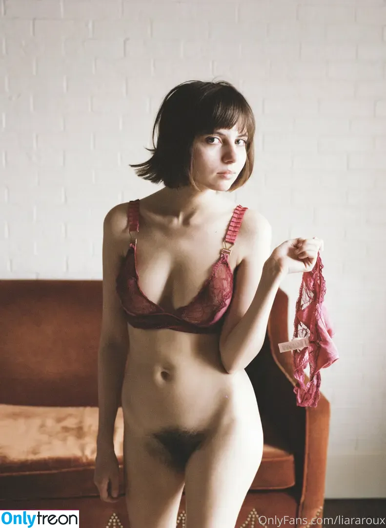 Liara Roux nude photo #0648 (liararoux)