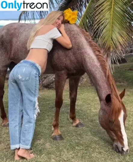 libbsea nude photo #0080 (libbycooper)
