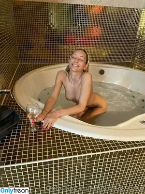 Lieblings Lena / Lena Heydrich / lieblings_lena / lieblingslena nude photo #0207