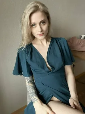liefhebbers12 / Liefhebberss / chloebailey фото голая #0008