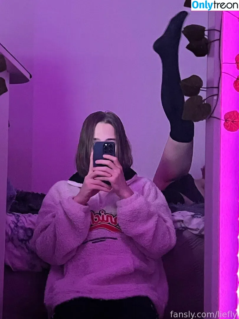 liefly nude photo #0004 (lieflyy)